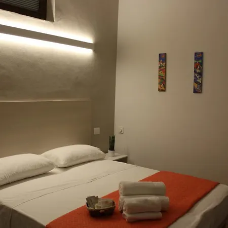 Pietre Del Mare צ'יביטאנובה מארקה