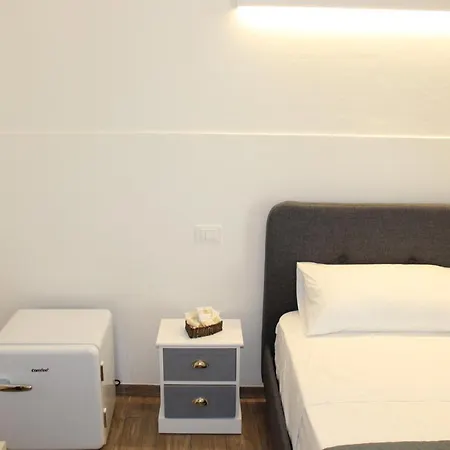 Pietre Del Mare בית הארחה