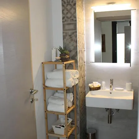 Pietre Del Mare צ'יביטאנובה מארקה