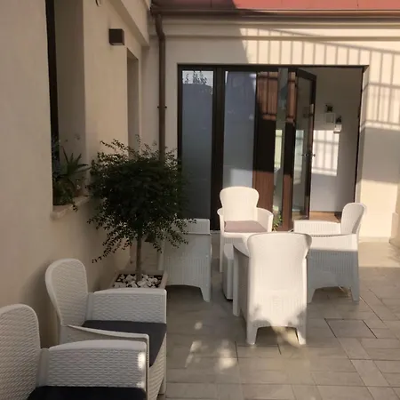 בית הארחה Pietre Del Mare צ'יביטאנובה מארקה