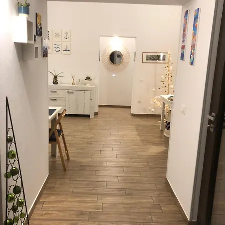 בית הארחה Pietre Del Mare צ'יביטאנובה מארקה